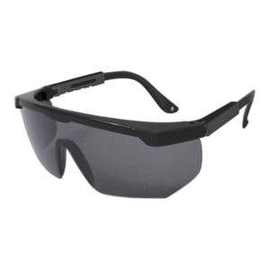 El Lente Expo Gris Armazon Negro es fabricado por un Lente de policarbonato con gran variedad de micas, armazón negro, soporte nasal, filtro UV, tratamiento antirayaduras. Mica gris